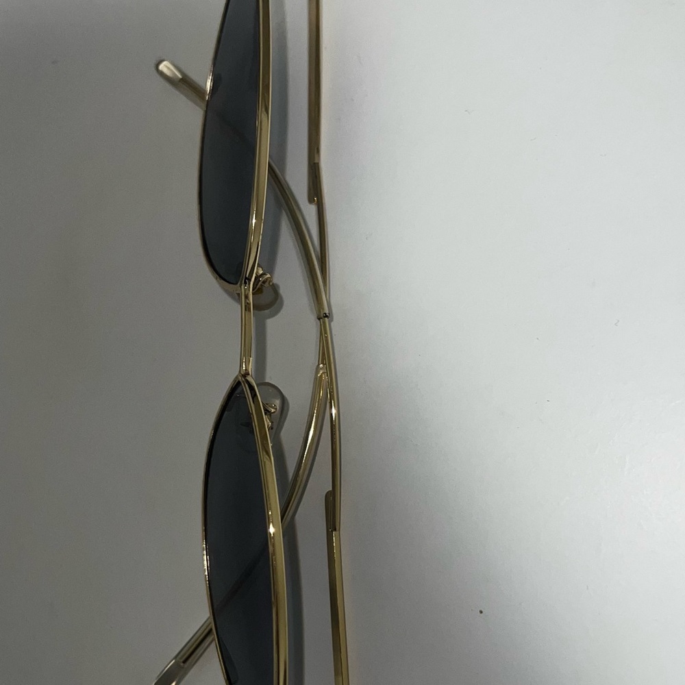 Sunglasses - Picture 3 of 5